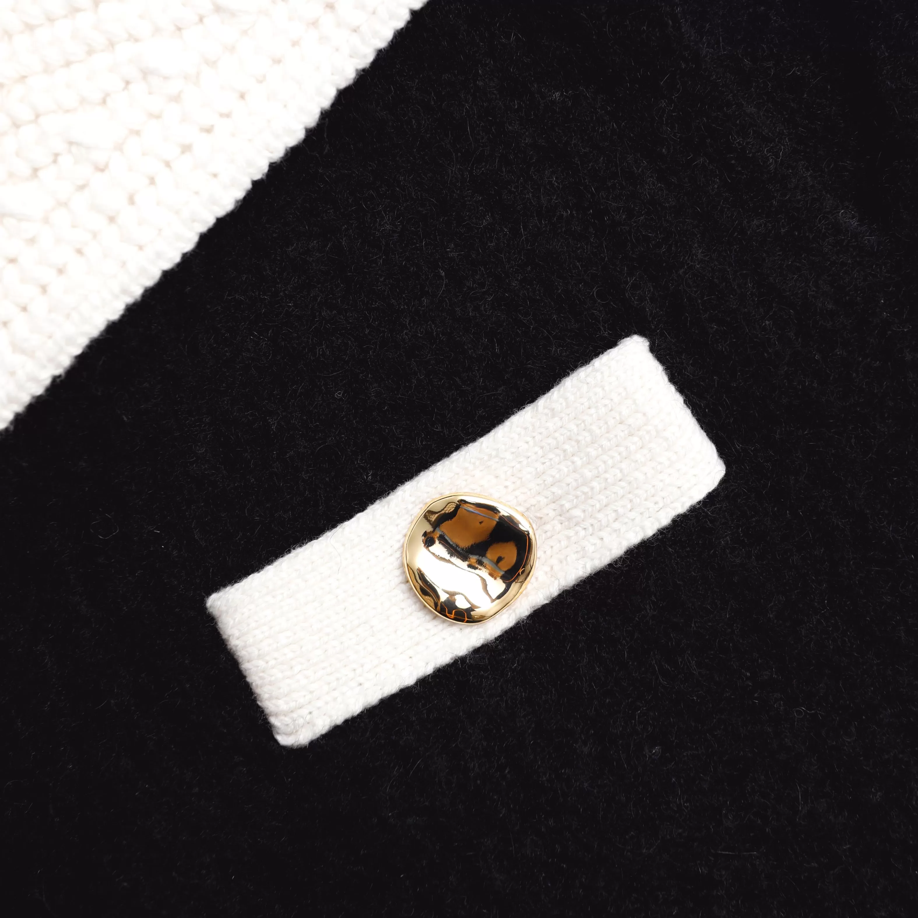 black_cashmere_blend_oversized_jumper_10221.webp Outlet Cashmere Blend Oversized Jumper Tops | Outerwear