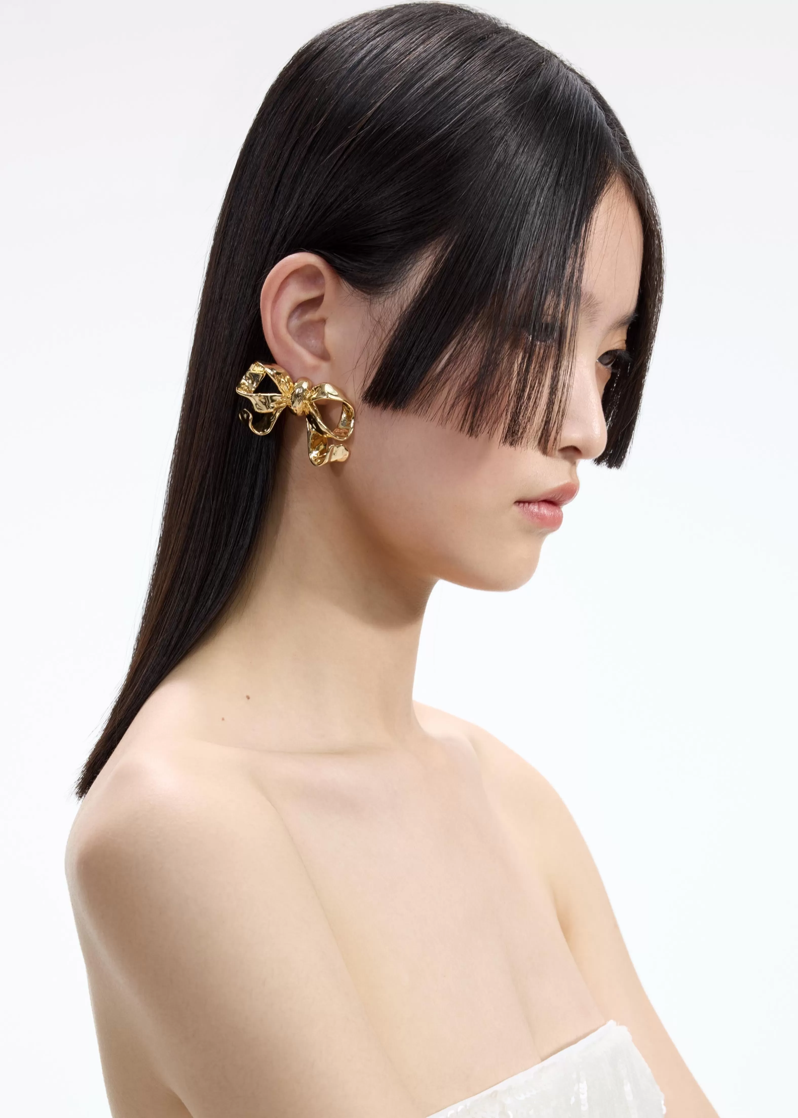 gold_bow_earrings_11015.webp Best Bow Earrings Jewellery