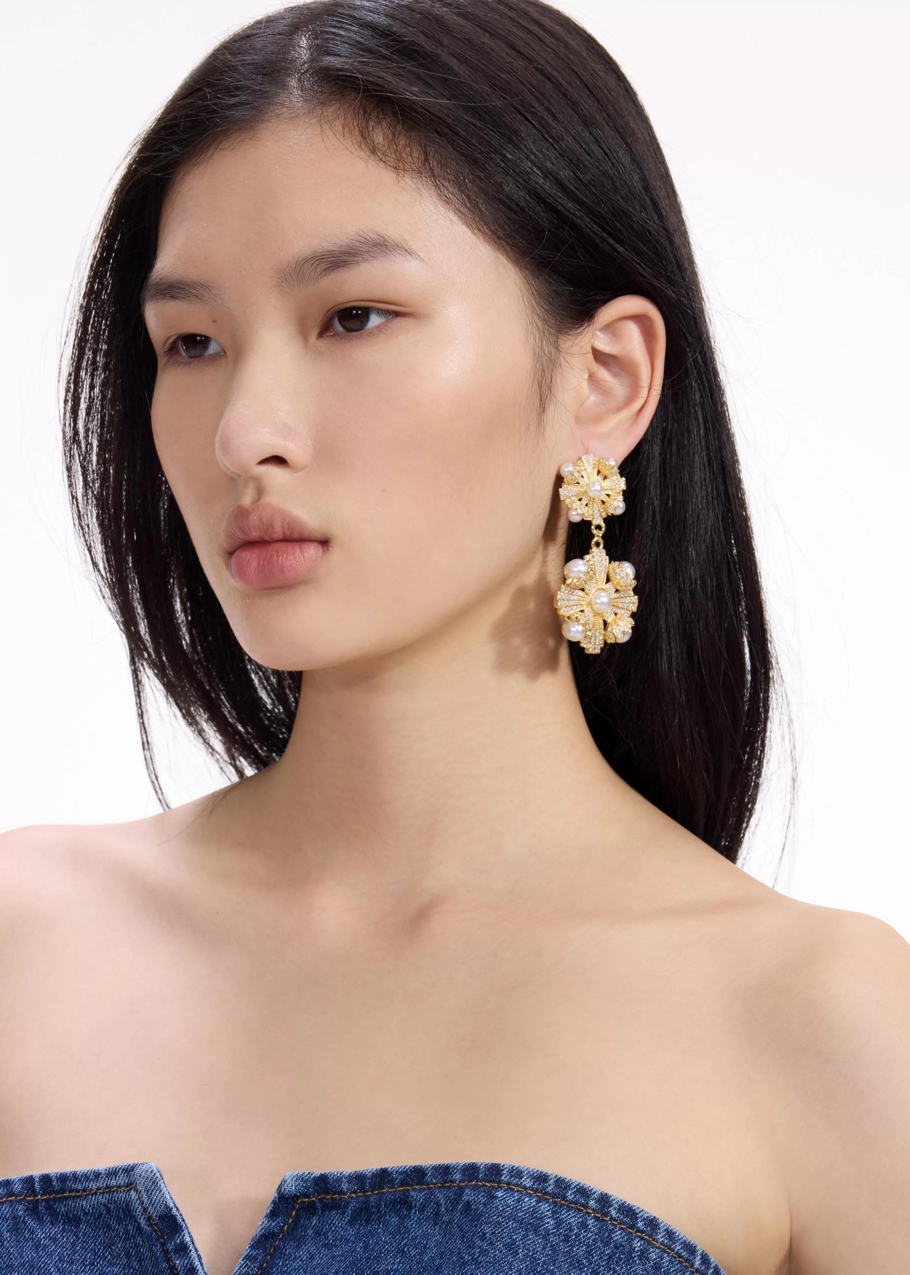 gold_encrusted_tiered_earrings_10977.webp Outlet Encrusted Tiered Earrings Jewellery