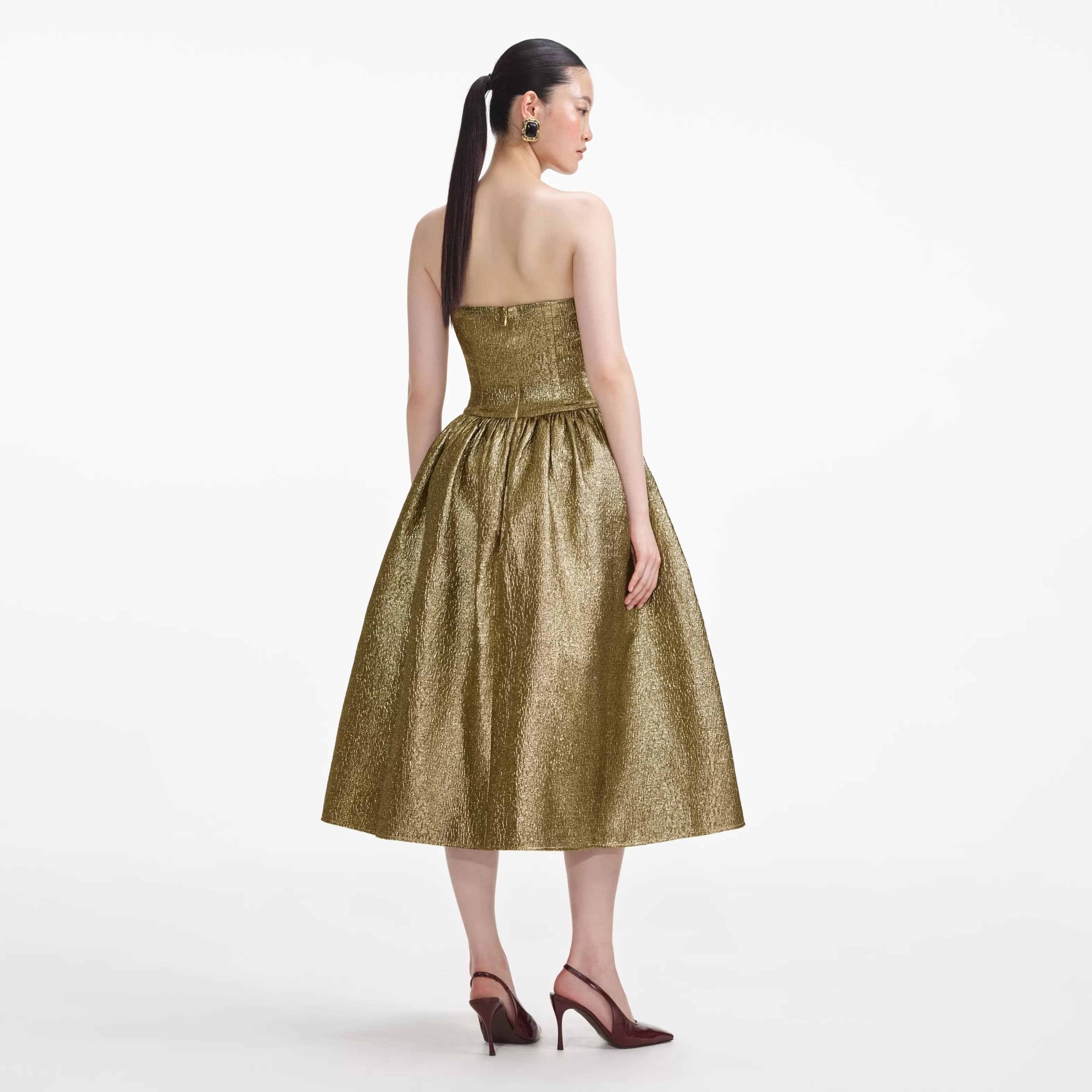 gold_metallic_jacquard_midi_dress_8472.webp Outlet Metallic Jacquard Midi Dress Dresses | Exclusives