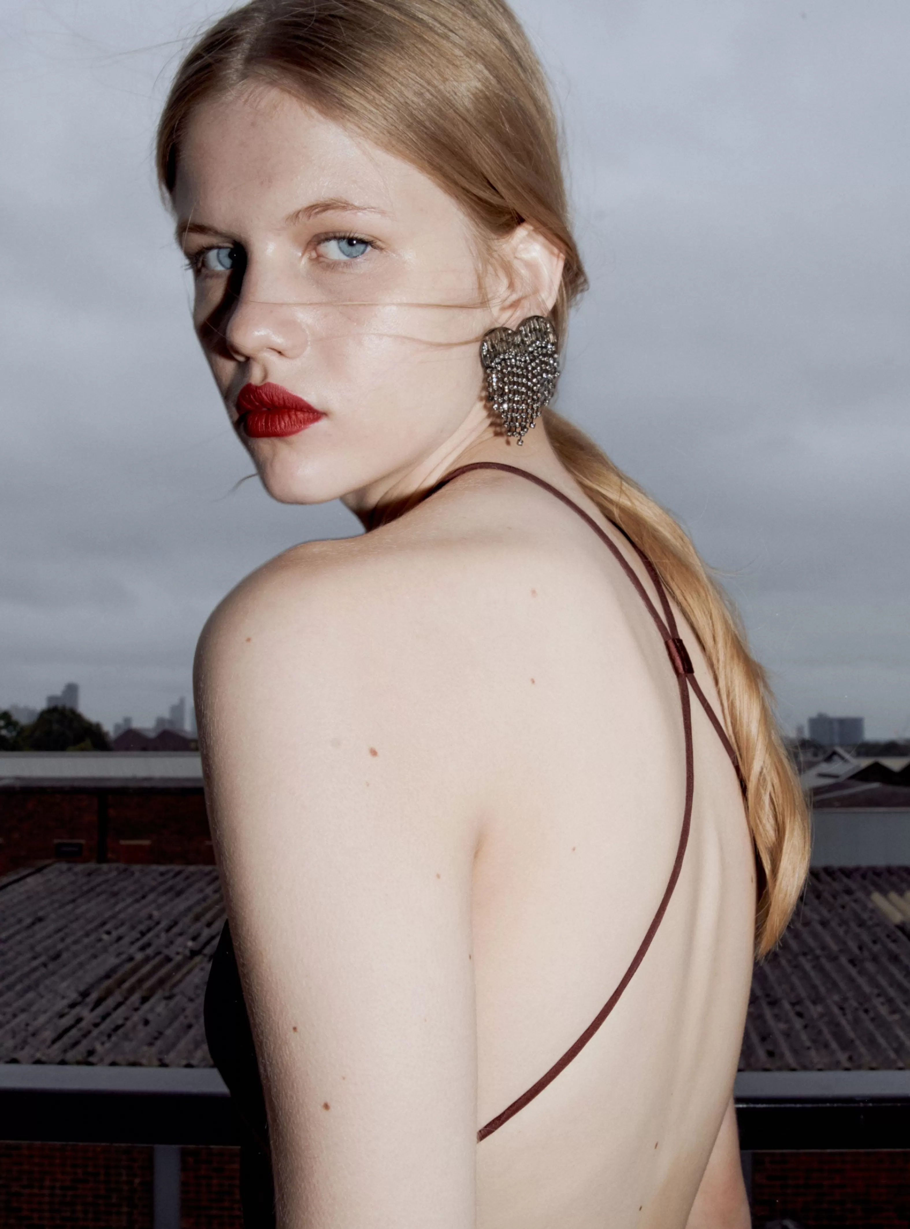smoke_crystal_heart_earrings_11007.webp Fashion Crystal Heart Earrings Jewellery